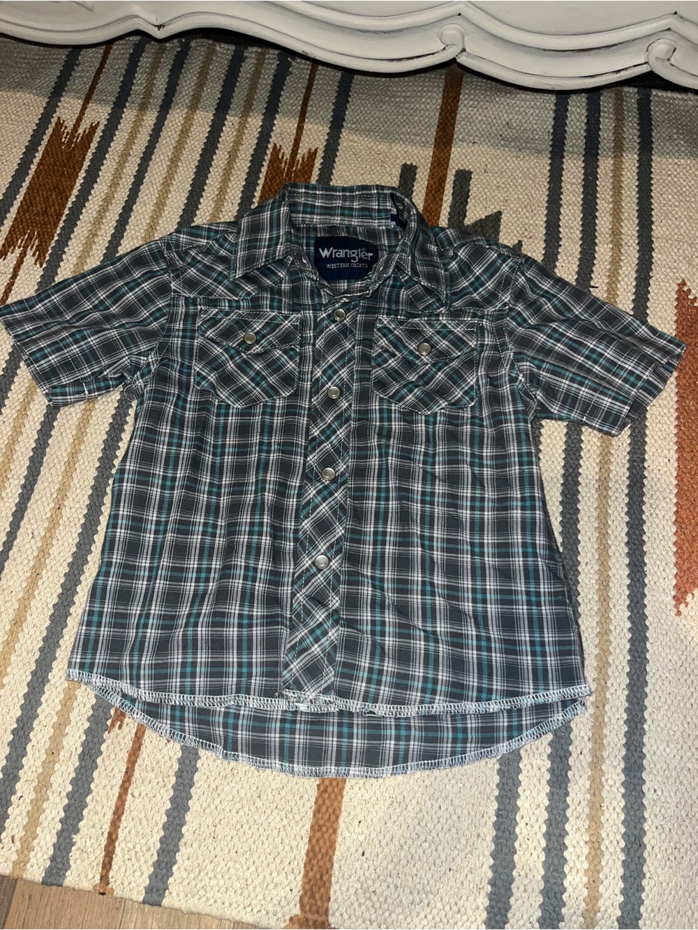 Wrangler boys short sleeve pearl snap western shirt size 24M/2T EUC